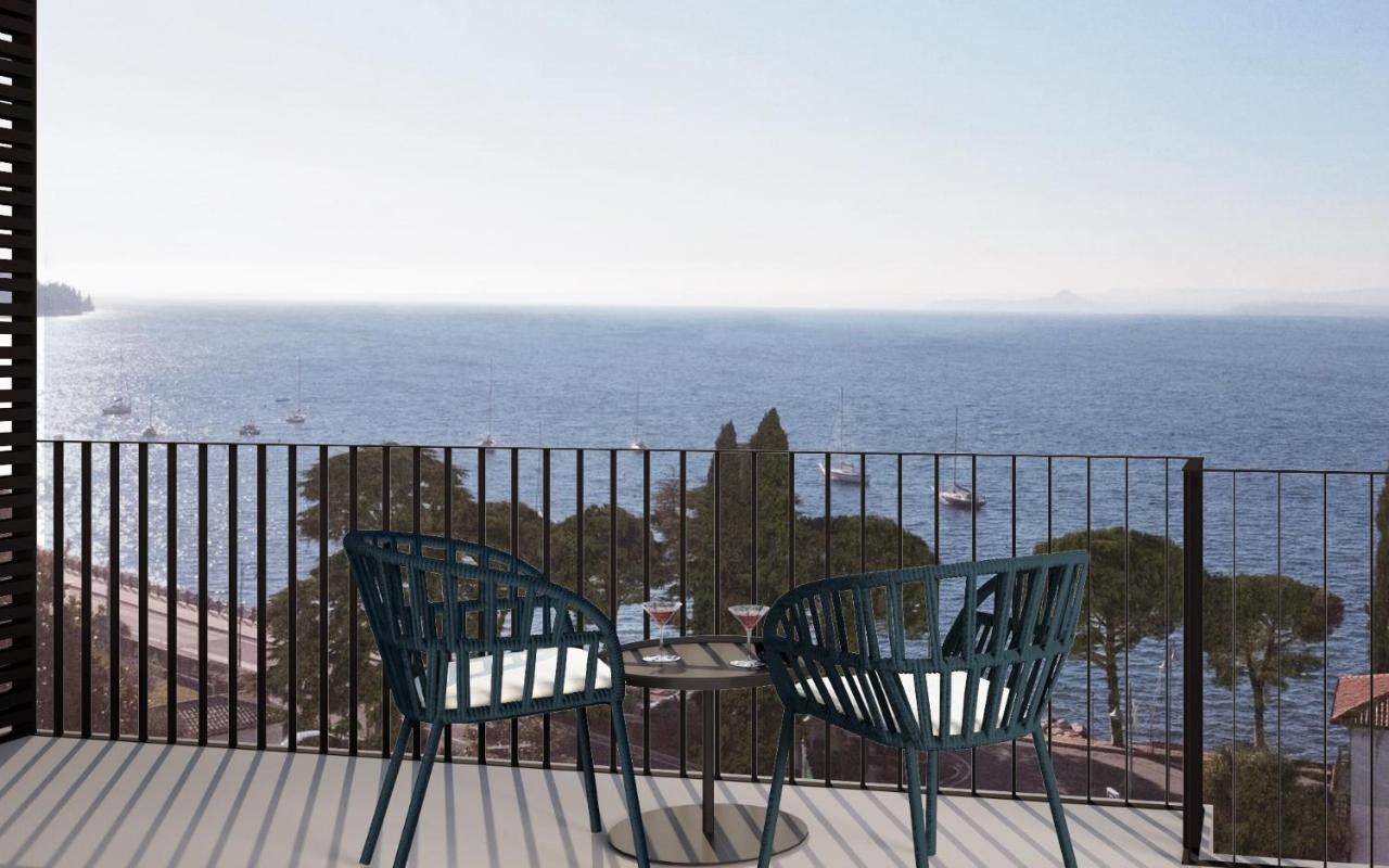 Hotel Ristorante Al Caminetto Worldhotels Crafted Adults Only Torri Del Benaco Bagian luar foto