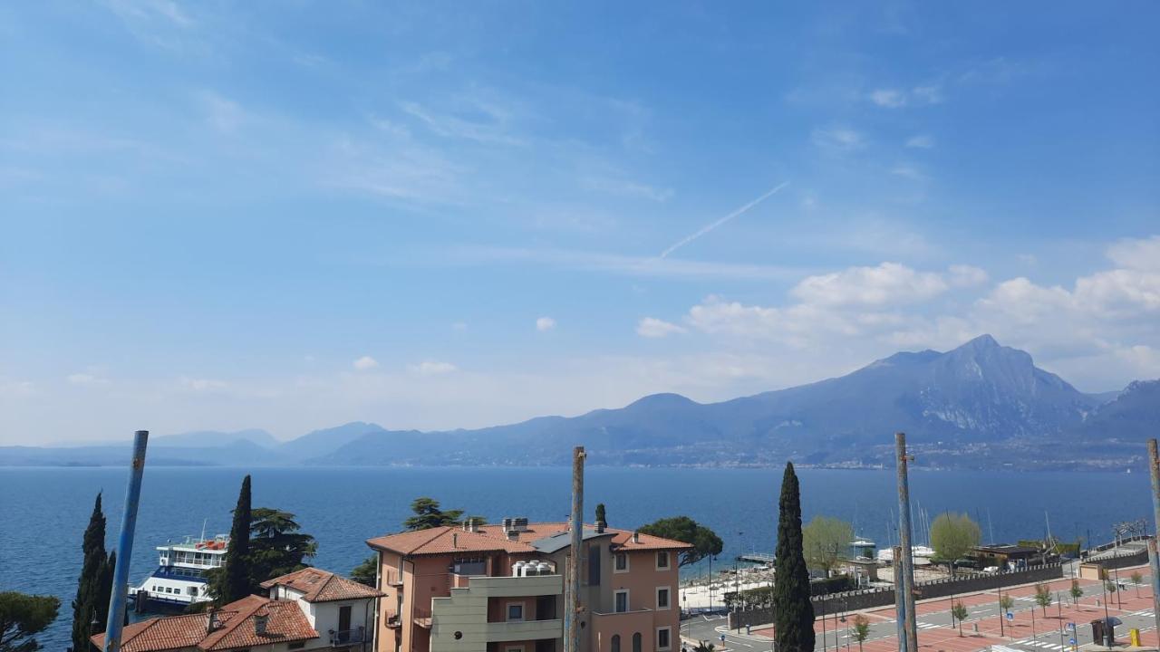 Hotel Ristorante Al Caminetto Worldhotels Crafted Adults Only Torri Del Benaco Bagian luar foto